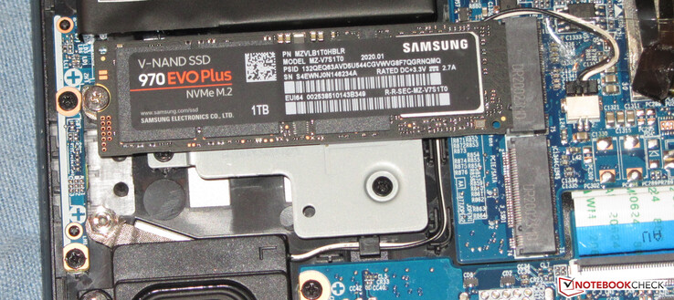 Un SSD NVMe è utilizzato come drive di sistema. Può essere installato un secondo SSD nel formato M.2 2280 (NVMe o SATA).