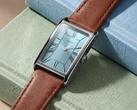 L’orologio Timex 1976 Lexington Reissue Inspired, modello TW2Y78900, con quadrante color blu ghiaccio