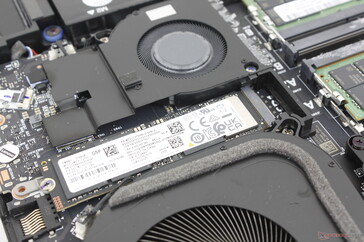 Slot primario M.2 2280 PCIe5 x4 (con diffusore di calore rimosso)