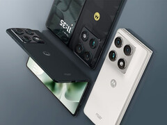 Il primo pieghevole a libro di Motorola è disponibile in tre finiture.