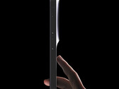 Vivo ha montato i pulsanti hardware dell'X300 relativamente in alto sul lato destro. (Fonte immagine: Han Bo Xiao - modificato) 