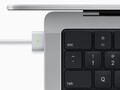 Il MacBook Pro 16 può essere caricato velocemente solo tramite il cavo MagSafe 3 per ora. (Fonte: Apple)