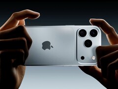 L&#039;iPhone 17 Pro di Apple potrebbe fare a meno di uno slot per la scheda SIM. (Fonte: AppleTrack)