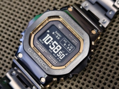 Il Casio G-Shock GMW-BZ5000GD-1 (nella foto) sembra avere anse leggermente più scolpite e bordi lucidi rispetto alle immagini precedenti. (Fonte immagine: L&amp;amp;W su WatchUSeek)