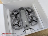 Il DJI Neo 2 nella sua confezione. (Fonte: Notebookcheck)