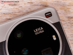 Non è chiaro se lo Xiaomi 17 Ultra sarà dotato di quattro sensori sul retro. Nella foto: la parte posteriore di Xiaomi 15 Ultra. (Fonte: Notebookcheck)