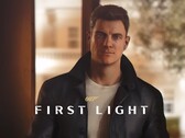 Viene mostrato James Bond di 007 First Light