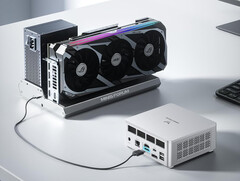 L&#039;UM880 Plus è l&#039;ultimo di una lunga serie di mini-PC della serie UM880. (Fonte: Minisforum)