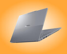 Il ThinkBook 14 Gen Q8Y nella sua finitura Luna Grey.