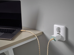 L&#039;ultimo caricatore Sjöss di IKEA (nella foto) offre una potenza fino a 65W. (Fonte: IKEA)