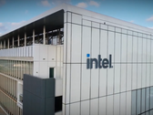 Un'immagine di una delle operazioni di fonderia di Intel