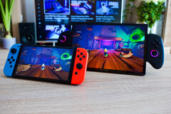 Nintendo Switch OLED contro OneXplayer X1 Pro - I Puffi 2. (Fonte: Marc Herter/ Notebookcheck)
