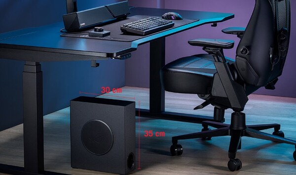 Il subwoofer è abbastanza piccolo da poter essere collocato sotto o addirittura sopra la vostra scrivania.