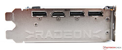 Le connessioni esterne della AMD Radeon RX 6700 XT