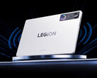 Lenovo annuncia due funzioni AI per il modello Legion Y700 Gen 5. Nella foto: il tablet da gioco in bianco.