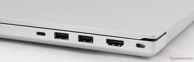Lato destro: Thunderbolt 3, 2x USB 3.1 Gen. 1 Type-A, HDMI 2.0b, Kensington Lock