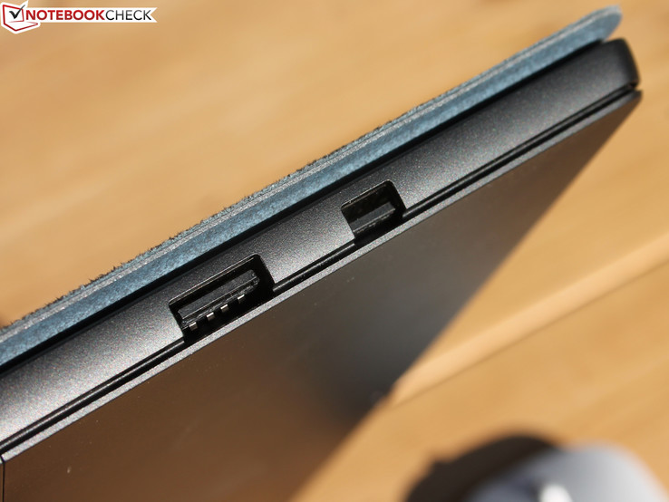 Le porte a disposizione del Surface Pro 6 scarseggiano, con solo una USB 3.0 Gen 1 Type-A e una Mini DisplayPort.