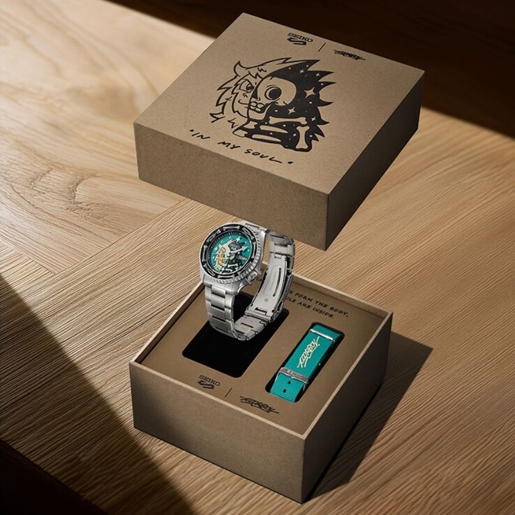 L'orologio della collaborazione Seiko 5 Sports x Poorboy SRPM17K. (Fonte: Seiko via Q-P Magazine)