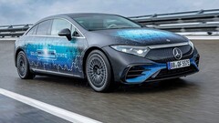 La batteria allo stato solido di questa EQS consente di percorrere 620 miglia con una carica. (Fonte: Mercedes)