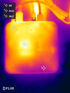 Geekom A7 Max stress test (lato inferiore)