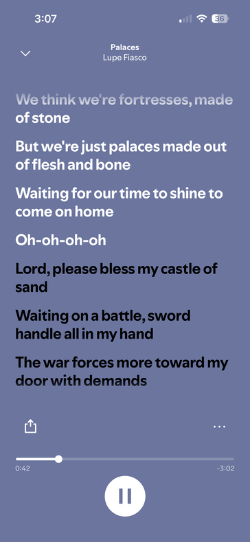 ...rispetto alla scheda del testo in Spotify.