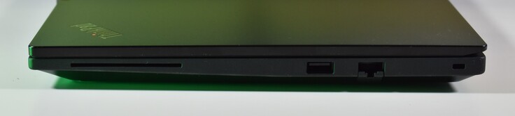 destra: Lettore di Smartcard, USB-A 3.2 Gen 1, RJ45-Ethernet, slot Kensington Lock