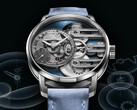L'Armin Strom Gravity Equal Force Ultimate Sapphire Blue (nella foto) ha una cassa in acciaio inossidabile di 41 mm che ospita una piastra del quadrante in zaffiro trasparente. (Fonte: Armin Strom)
