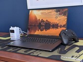 Recensione di Lenovo Pro 9i 16 G11 Aura Edition: Una controparte diretta del Dell XPS 16
