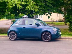 La produzione della Fiat 500e a Torino si fermerà per alcune settimane. (Fonte: Stellantis)