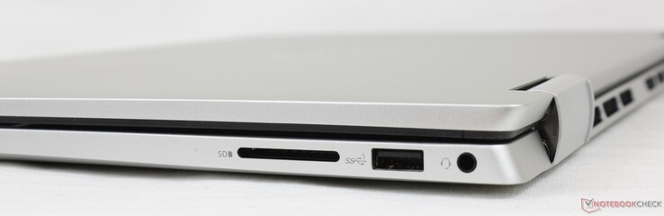A destra: Lettore di schede SD, USB-A 3.2 Gen. 1