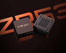 Lo ZR535 è alimentato dal Ryzen 5 3501U, introdotto di recente ma ormai datato. Nella foto: un’immagine promozionale che mostra la parte superiore e quella inferiore del mini PC.