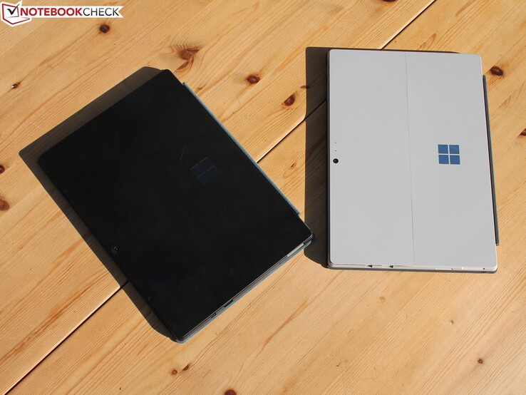 Microsoft Surface Pro 6 i5 Silver (destra)