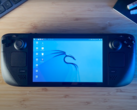 SteamOS 3.0 di Valve, che alimenta il popolare palmare Steam Deck, è alimentato da Arch Linux. (Fonte immagine: WJ Pearce via YouTube)