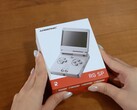 L'Anbernic RG SP verrà spedito in una confezione di vendita al dettaglio di nuova concezione.