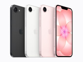 Mentre l'iPhone 16e è disponibile solo in bianco e nero, Apple offre l'iPhone 17e in un'ulteriore colorazione rosa chiaro.
