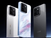 L'iQOO 15T è disponibile in tre colori.