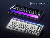 RedMagic offre la sua tastiera ad asse magnetico Ice Blade nelle finiture bianco e nero. (Fonte: RedMagic)