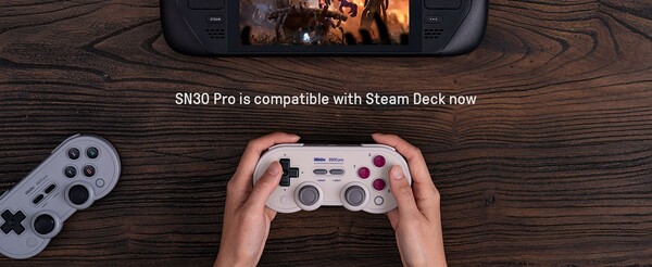 Il controller Bluetooth 8BitDo SN30 Pro è ora ufficialmente compatibile con Steam Deck. (Fonte: 8BitDo) 