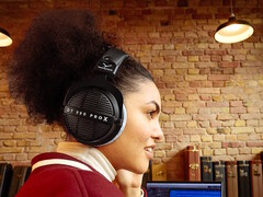 Beyerdynamic presenta le cuffie da studio professionali DT 990 PRO X con un design open-back per la produzione audio. (Fonte: Beyerdynamic)