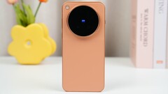 Il Vivo X500 Pro Max arancione sarà disponibile come modello globale con una batteria più capiente rispetto alla versione UE, secondo un'inserzione di un rivenditore di Hong Kong.
