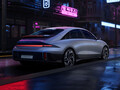 Il posteriore Porsche-esque della Hyundai Ioniq 6 sembra un vero e proprio colpo d'occhio in queste nuove immagini (Immagine: Hyundai)