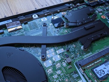 Sulla scheda madre c'è spazio per una potenziale GPU dedicata