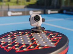 Insta360 Go Ultra è disponibile in due colori di lancio. (Fonte: Insta360)