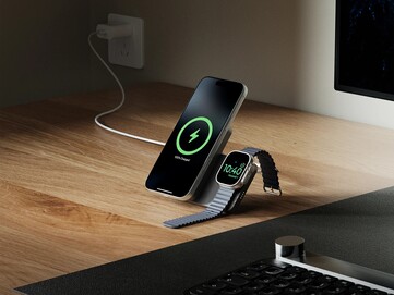 Il power bank Kuxiu K1 Ultra è dotato di un supporto per l'utilizzo a mani libere su una scrivania. (Fonte: Kuxiu)