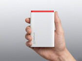 Il prezzo del power bank dovrebbe essere di circa 44 dollari in Cina. Nella foto: un'immagine promozionale che mostra il design compatto.