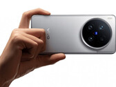 X300 e X300 Pro saranno i prossimi modelli della serie X di Vivo dopo l'X200 Ultra, nella foto. (Fonte: Vivo)