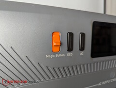 Il pulsante magico commuta tra 230 e 120 V