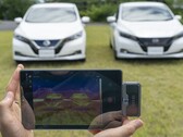 Un veicolo è stato trattato con la vernice fredda di Nissan, l'altro con una vernice automobilistica tradizionale. La vernice fredda ha dimostrato una riduzione fino a 12 gradi Celsius delle temperature superficiali esterne e una riduzione fino a 5 gradi Celsius degli interni. (Fonte: Nissan)