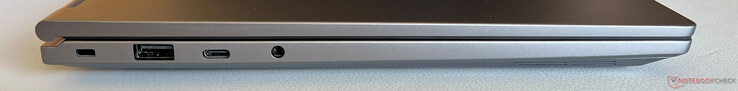 Lato sinistro: Kensington NanoSaver, USB-A 2.0, USB-C 3.2 Gen.2 (10 Gbps, DisplayPort modalità ALT 1.4a, alimentazione), 3,5 mm stereo
