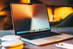 Apple si dice che riveda il design del